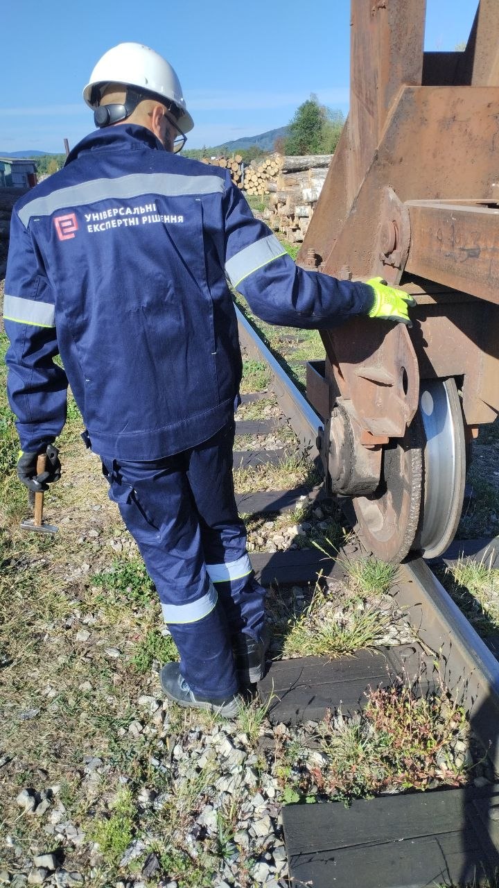 Обстеження ходової частини обладнання на рейковій колії